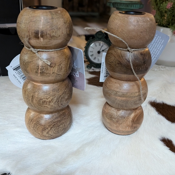 🆕 Solid Wood Candlestick Holder 🕯️🕯️ - Picture 2 of 7